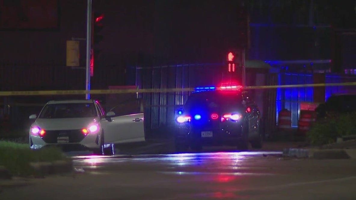 Milwaukee police shooting at gas station